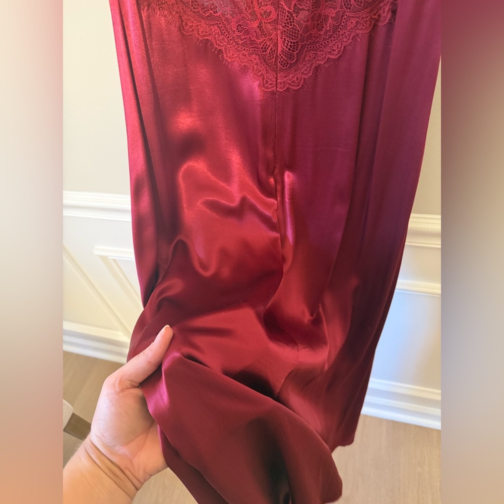 ASTR the label Aurelia Satin V-Neck Midi Dress - Wine - Picture 12 of 13